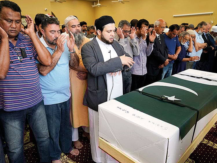 1.2224647-3834054413