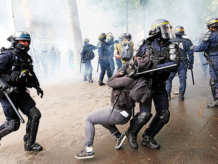 1.2226068-2163152668