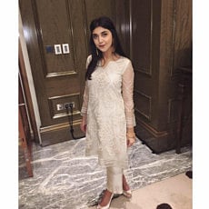 1.2225810-3926612649