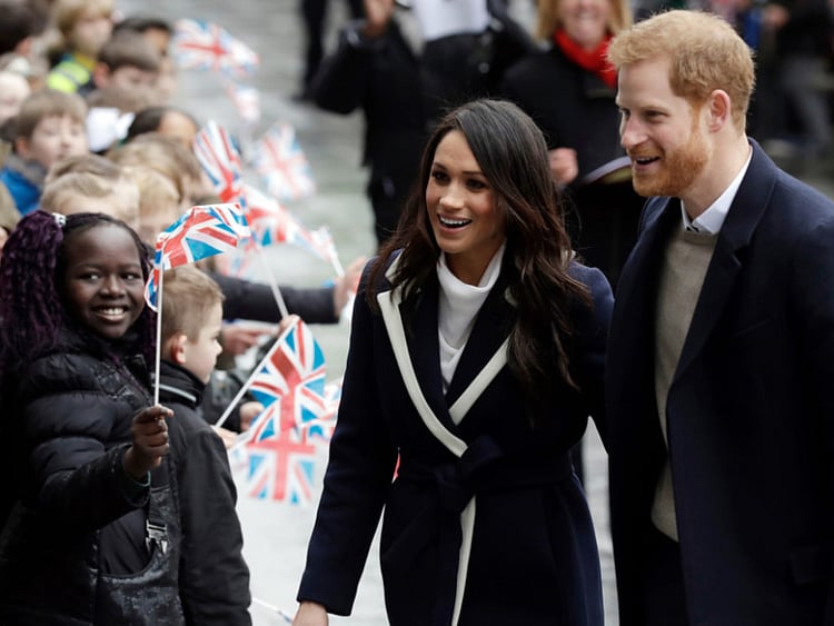 1.2216440-3744353902