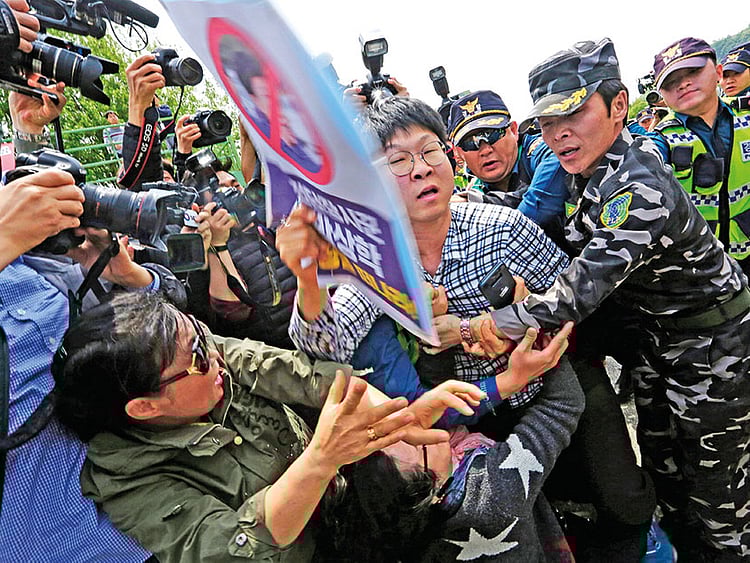 1.2217315-3537184310