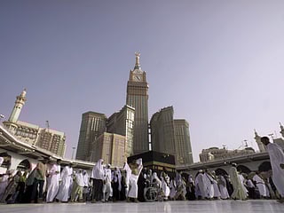 Coronavirus: Saudi Arabia suspends prayers in arenas outside Mecca, Medina holy mosques 