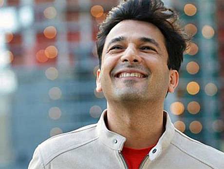 Celebrity Chef Vikas Khanna reunites with Muslim family that saved his life during Babri riots