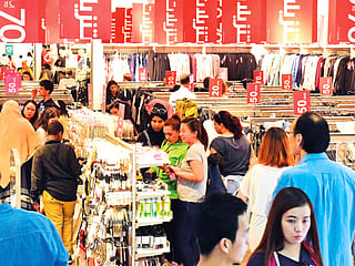 How DSS shopping differs from DSF