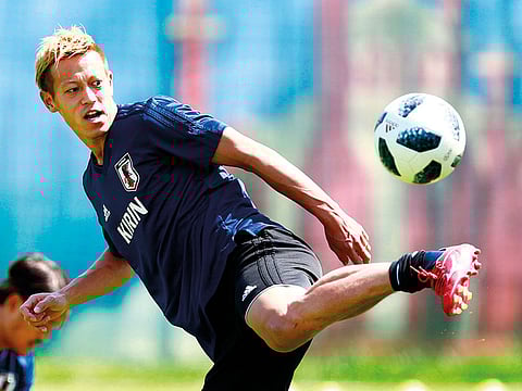 Japanese midfielder Keisuke Honda have moved to Azerbaijan