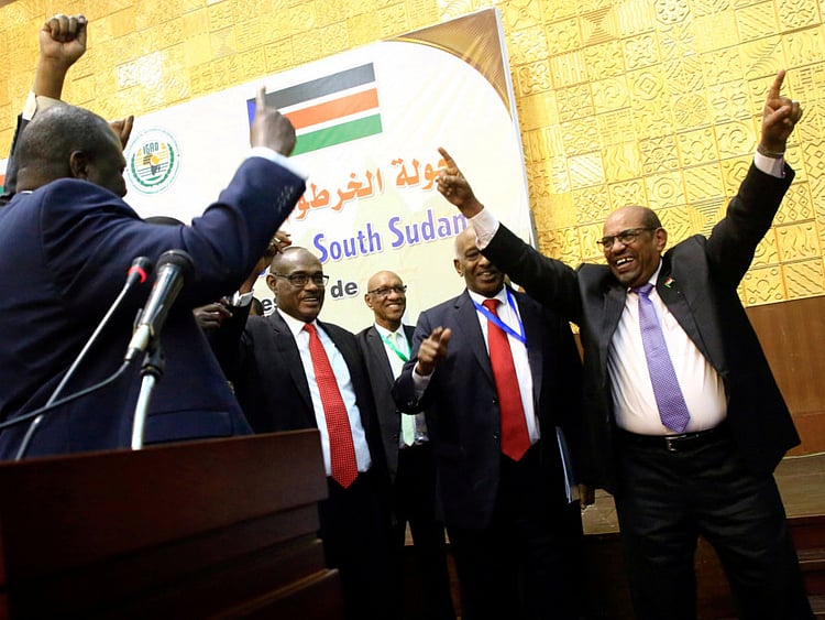 1.2243332-2077963094