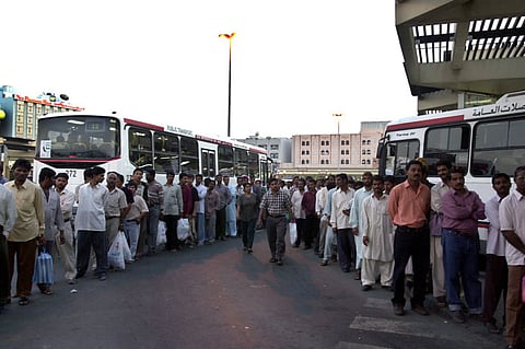 June 1, 1998: New inter-city bus services launched in Dubai