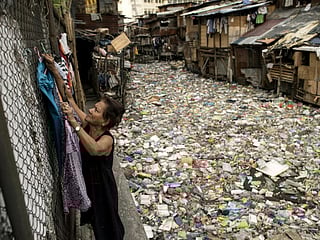 Video: Manila's river of plastic — Pasig River