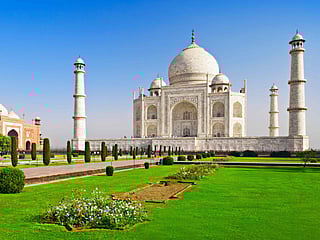 Delhi chokes as air quality gets 'hazardous', Taj Mahal gets air purifier