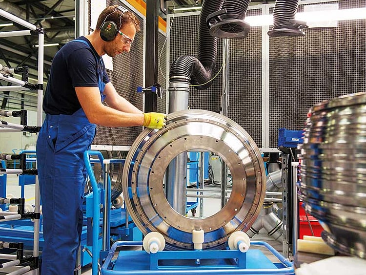 1.2251660-1782984943