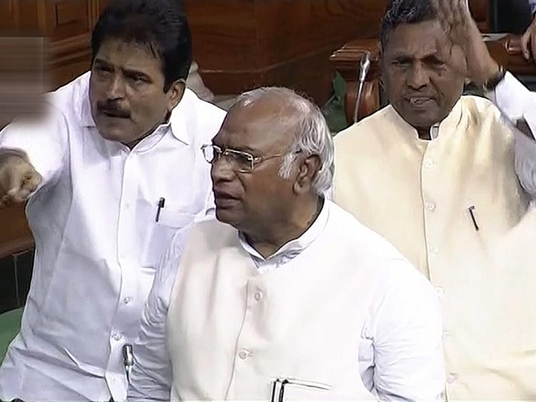 1.2253333-2749915678