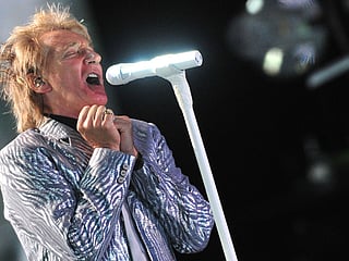Rock legend Rod Stewart to perform live in Abu Dhabi this December  