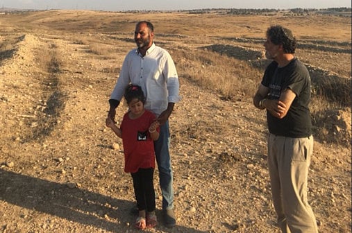 1.2255589-1821471331