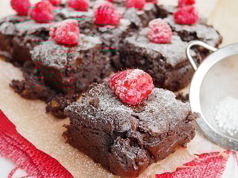 Betroot, chocolate and walnut brownies 