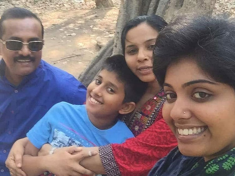 1.2268584-4277602078