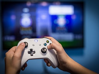 Limit gaming to two hours, parents told