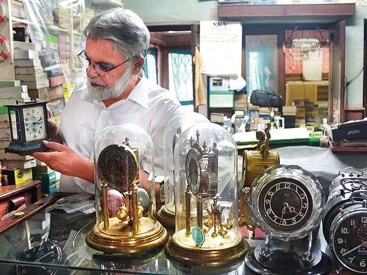 1.2281035-2165659200