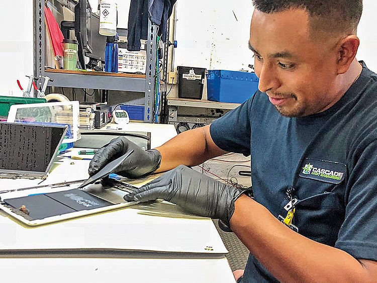 1.2282947-2035879589