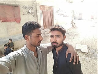 Caught by camera: Thieves in Pakistan upload seflies on stolen phone, get arrested