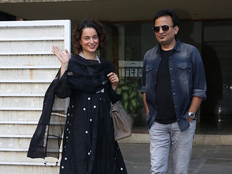 tab-Kamal-Jain-and-kangana-1547976072233