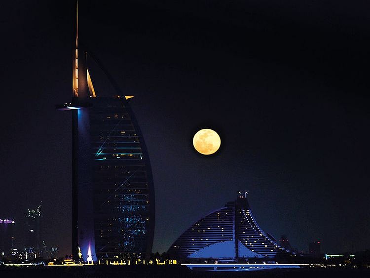 190121 supermoon uae 1