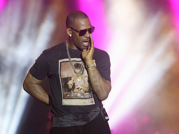 tab--R-Kelly-11-1548052471932