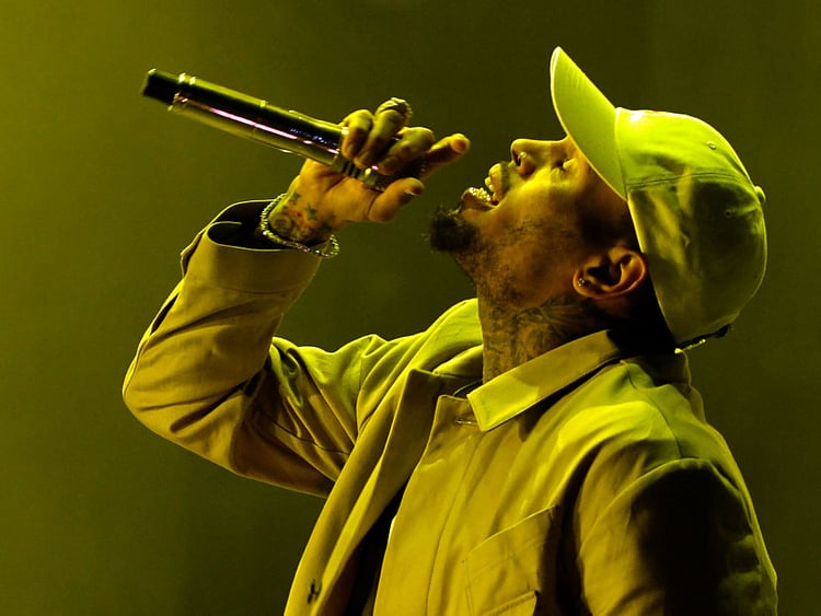 tab-Chris-Brown-1548225629206