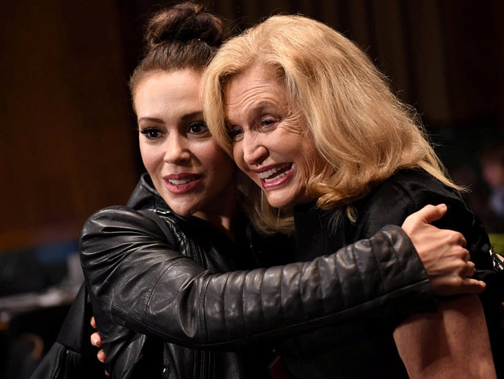 TAB_190124-Alyssa-Milano2-1548309614432