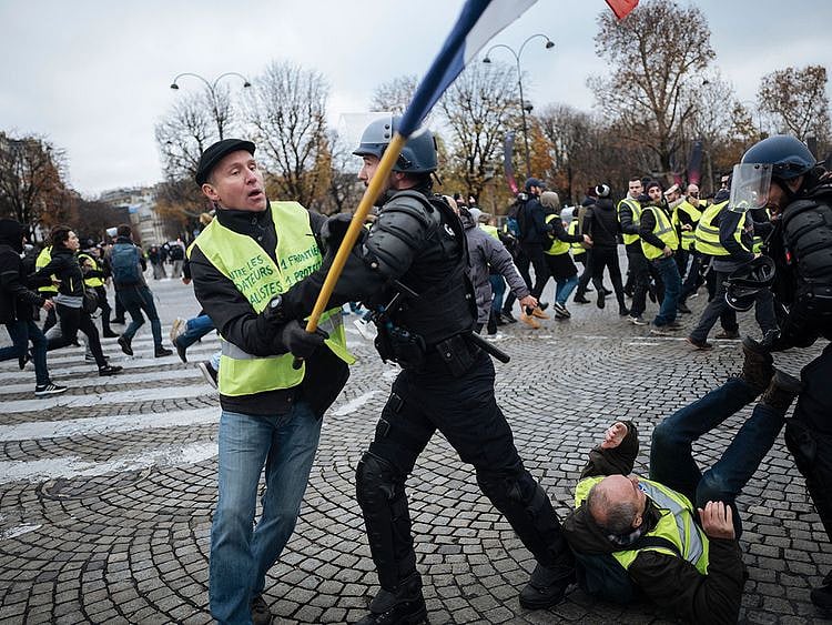 190129 yellow vest