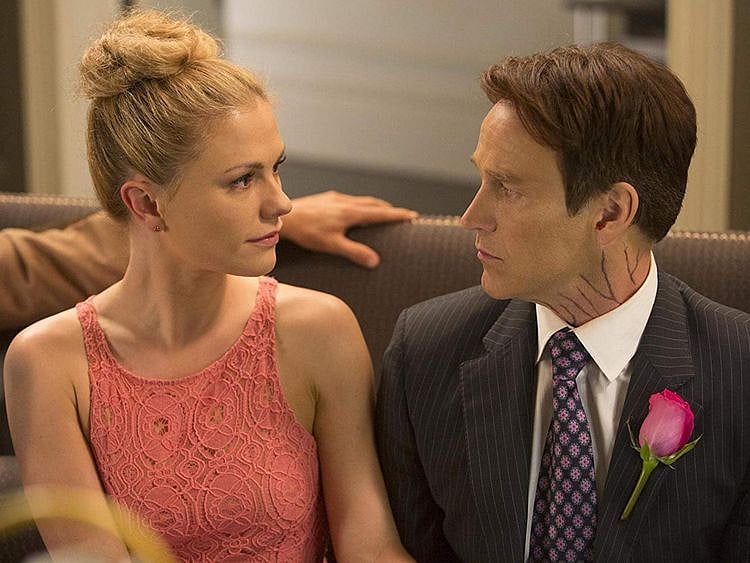 TAB_190131--Anna-Paquin-and-Stephen-Moyer-in-True-Blood-1548914420975