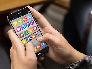 Warning: These mobile apps  ‘steal’ your pictures