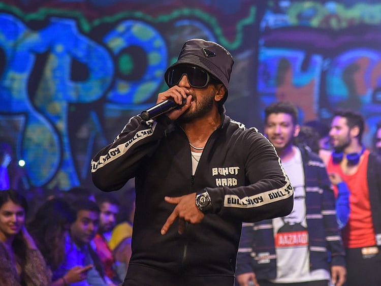 tab-Ranveer-Singh-Lakme-1549271848132