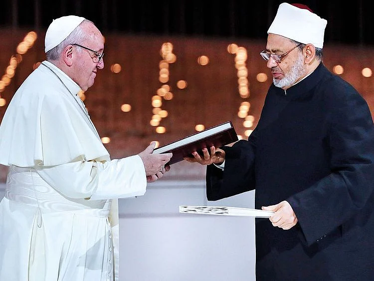 190206 pope francis imam