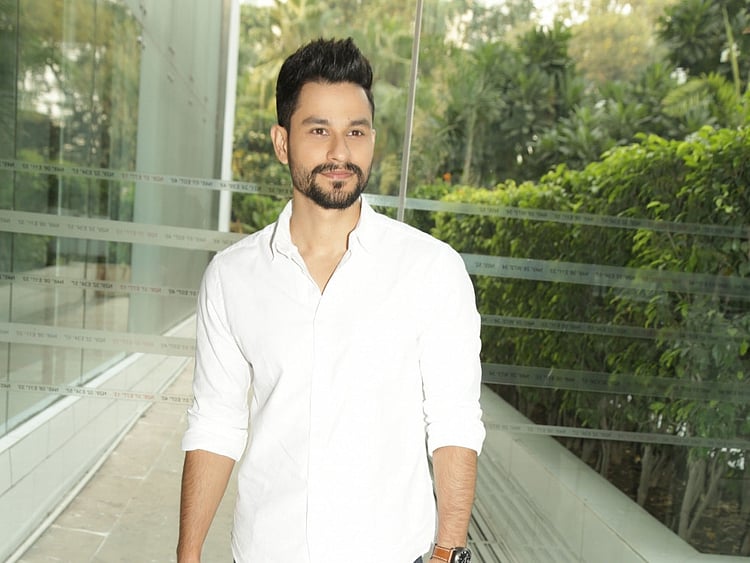 tab-Kunal-Khemu-1549520384032