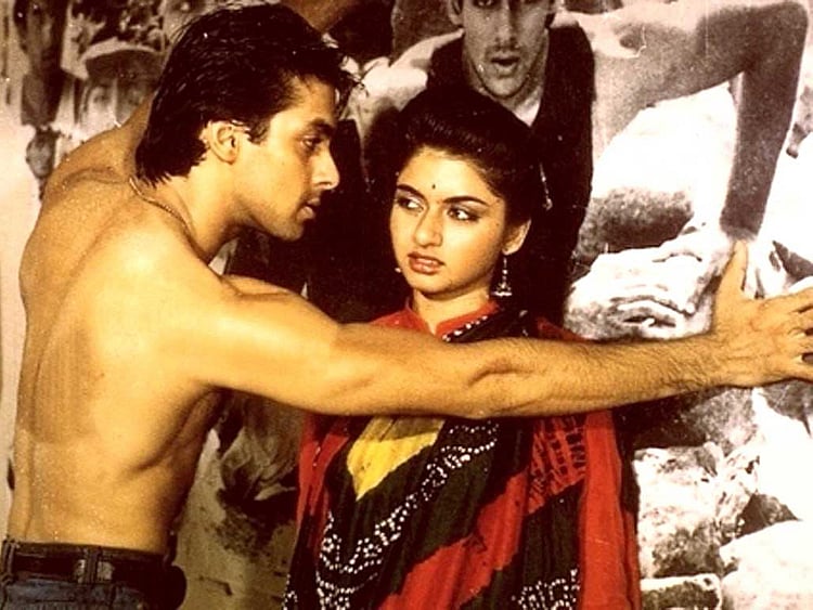 tab_-Maine-Pyar-Kiya--Bhagyashree-with-Salman-Khan-1-1549520395779
