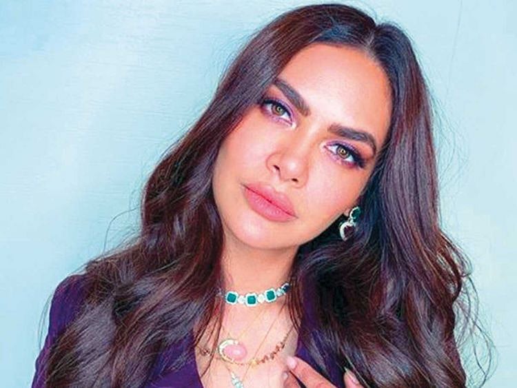 Esha Gupta 2