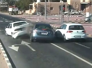 Video: Distracted Abu Dhabi driver rams into car at red traffic light 