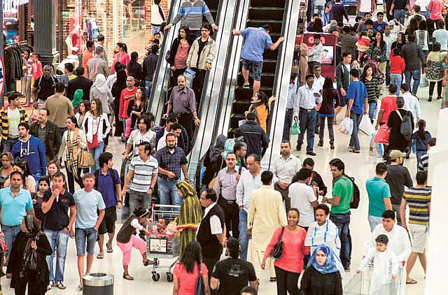 Dubai shoppers1