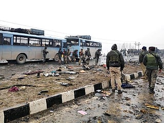 Blast kills at least 40 Indian soldiers in Kashmir