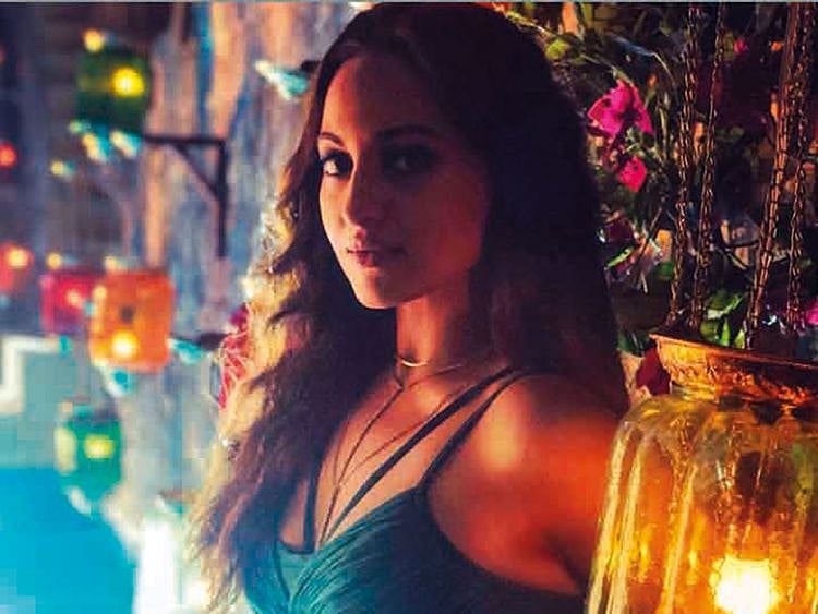 tab-Mungda-Sonakshi-instagram-(Read-Only)