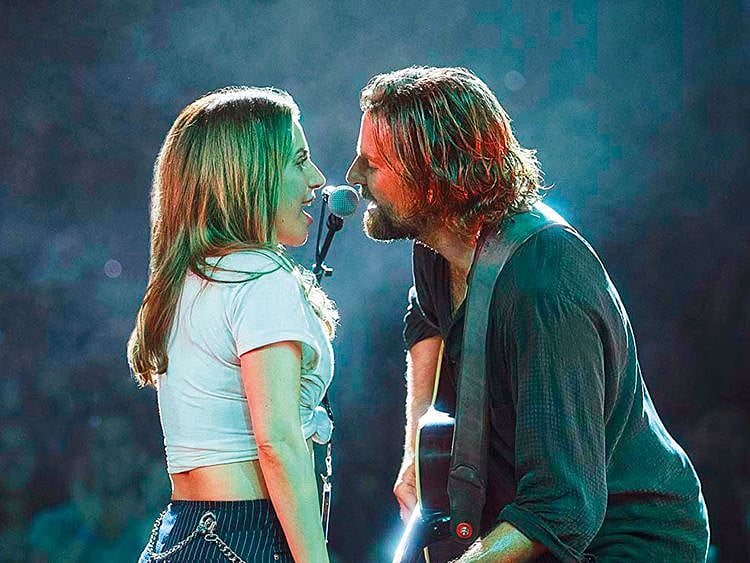 tab_Bradley-Cooper-and-Lady-Gaga-in-A-Star-Is-Born-(2018..