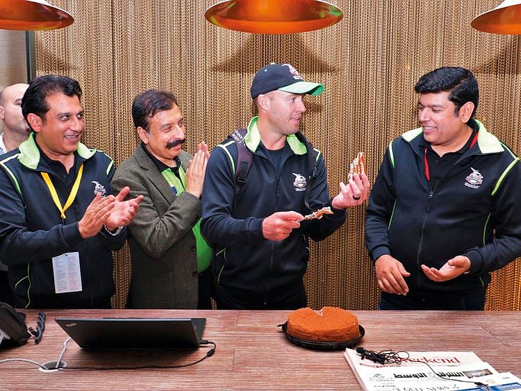 AB de Villiers cuts a cake