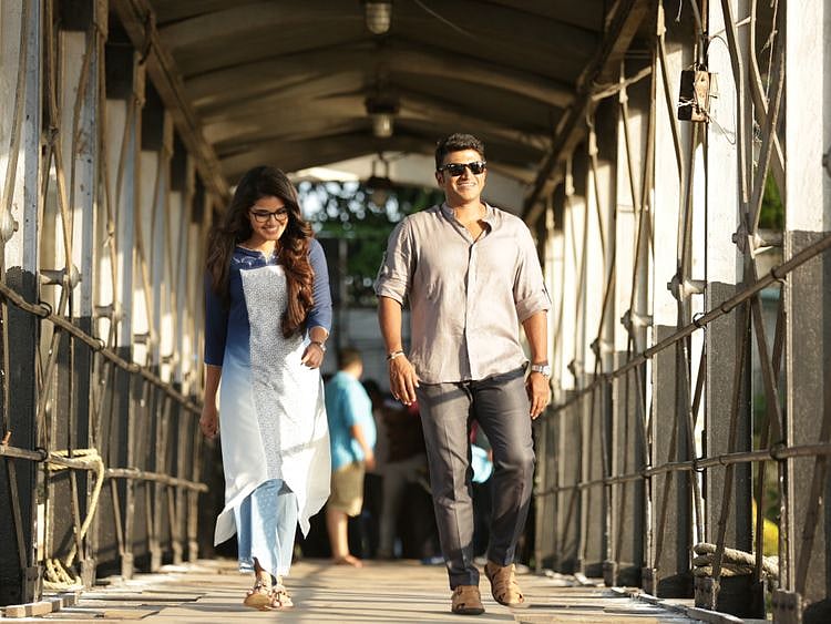 Anupama-Parameswaran-and-Puneeth-Rajkumar-in-Natasaarvabhowma-1550646532982