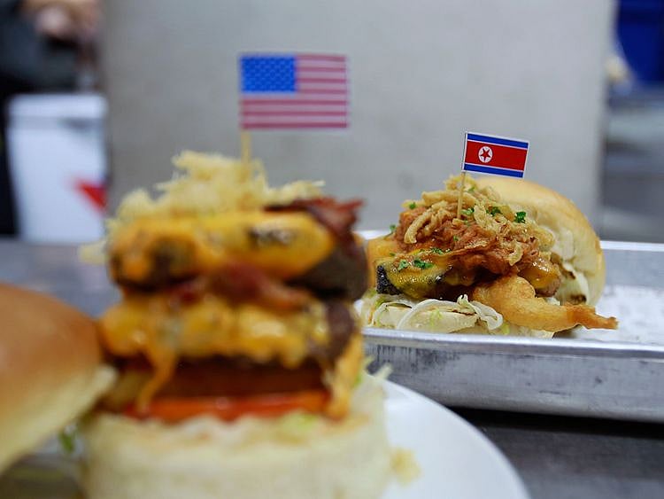 Trump_Kim_Summit_Hanoi_Postcard_Entrepreneurs_29657