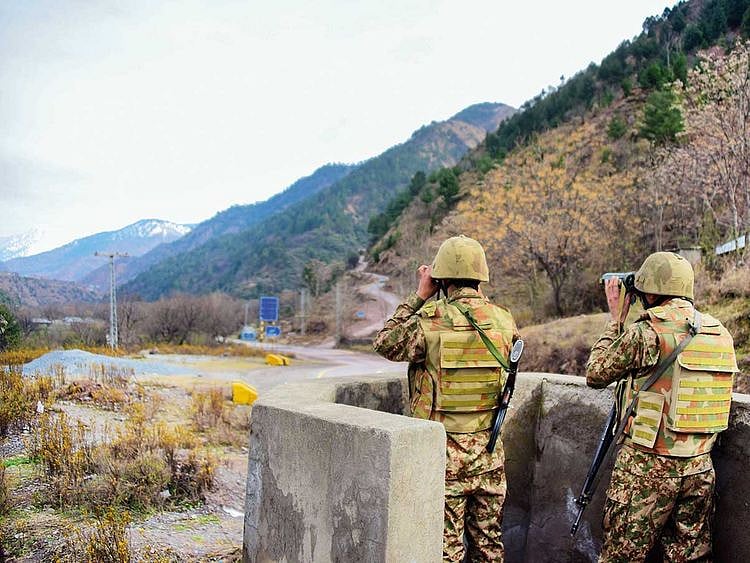 190228 pakistani soldiers