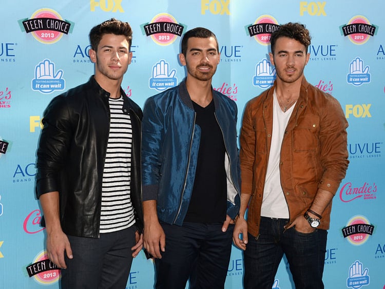 tab-Jonas-Brothers-1551512944366