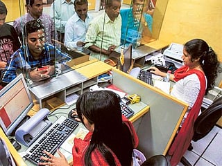 Where Indian expats in UAE should park their cash to get rich: Fixed deposits or bonds?