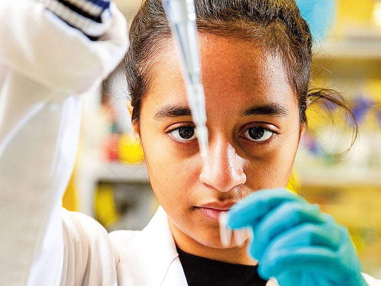 NAT_190304-Alia-Almansoori-NYUAD_BN1-(Read-Only)