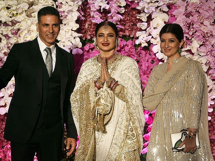 190310 Rekha at Ambani wedding