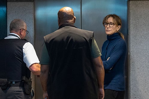 tab-Felicity-Huffman-court-1552560724075